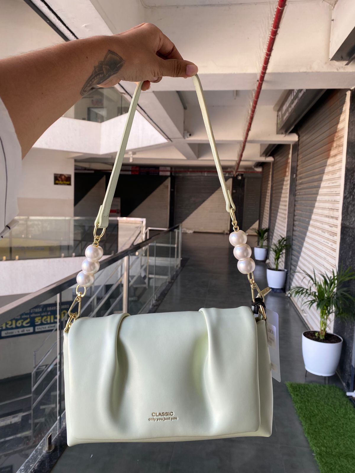 Classic Pearl Sling
